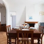 Seaview House *