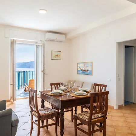 Seaview House Lägenhet Cala Gonone